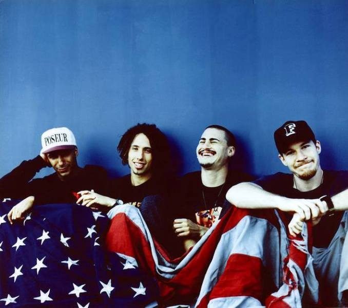 rage-against-the-machine-bandiera-prophets-of-rage