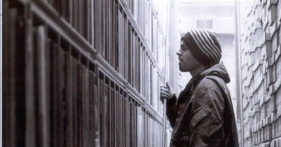 Nuova raccolta dagli archivi per DJ Shadow