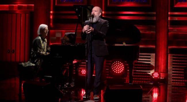 THE TONIGHT SHOW STARRING JIMMY FALLON -- Episode 0443 -- Pictured: Musical guest Michael Stipe performs on March 29, 2016 -- (Photo by: Andrew Lipovsky/NBC)