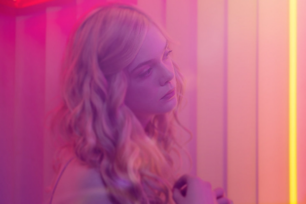 The-Neon-Demon-6-620x413