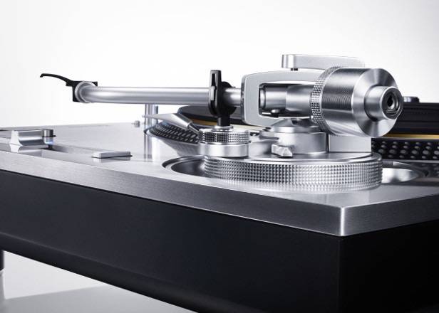 technics-sl-1200gae-130416-616x440
