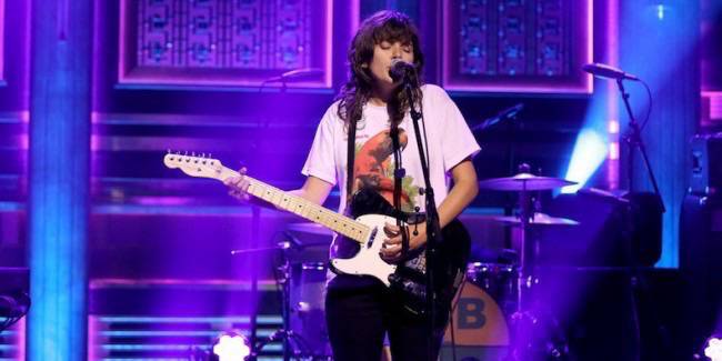 THE TONIGHT SHOW STARRING JIMMY FALLON -- Episode 0481 -- Pictured: Musical guest Courtney Barnett performs on May 27, 2016 -- (Photo by: Andrew Lipovsky/NBC)