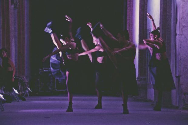 Danza-ballerine-contemporanea-eleva-2016